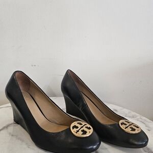 Tory Burch Chelsea Logo Medallion Wedge